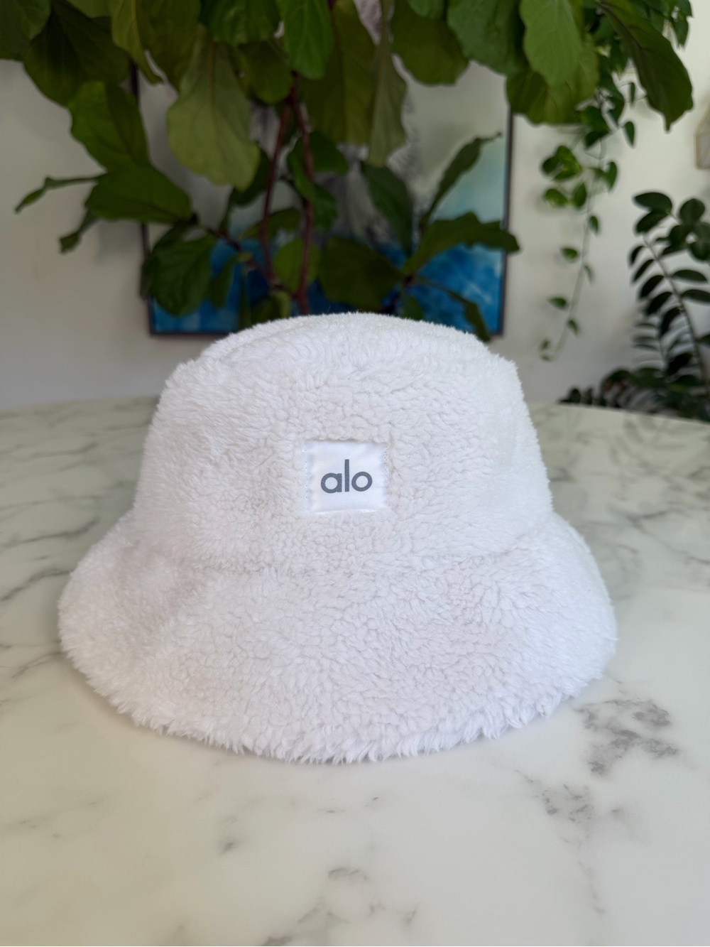 ALO YOGA Foxy Sherpa Bucket Hat Ivory S/M